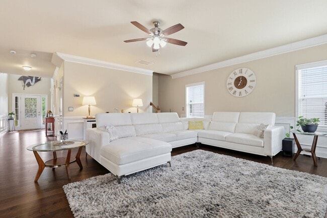 4 Bed, 4 Bath Home Available in Anderson