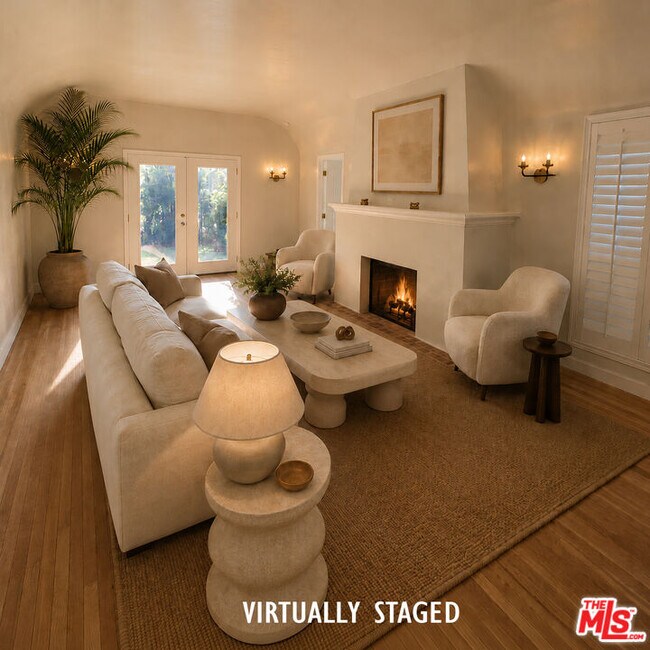 Photo - 418 S Roxbury Dr