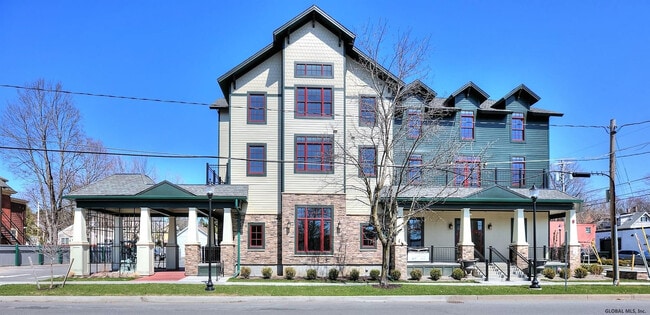 Building Photo - 25 Lawrence St Unit 3C