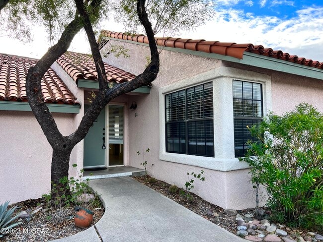 Building Photo - 6451 N Tierra De Las Catalinas Unit 64