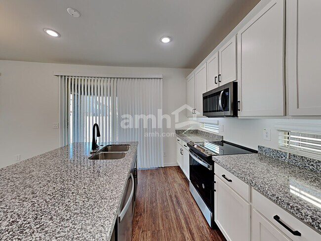 Photo - 795 S 150th Dr