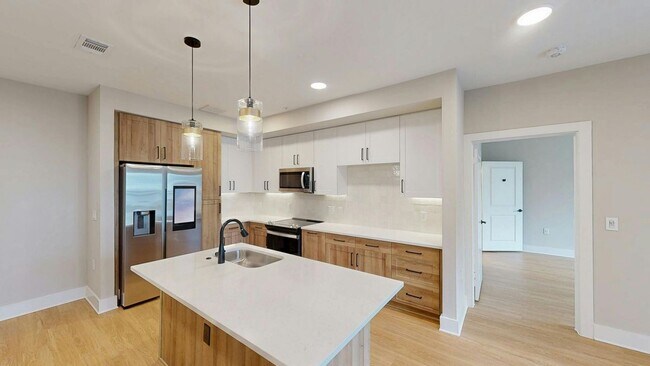 Photo - 13500 Lyndhurst St Unit A2