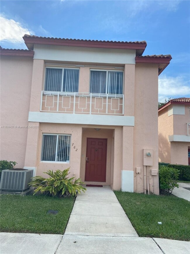Building Photo - 762 NW 208th Ter Rental