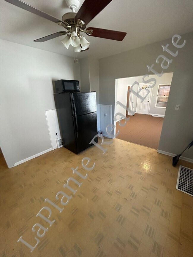 Photo - Charming 3-Bed, 1.5-Bath Home with Spaciou...