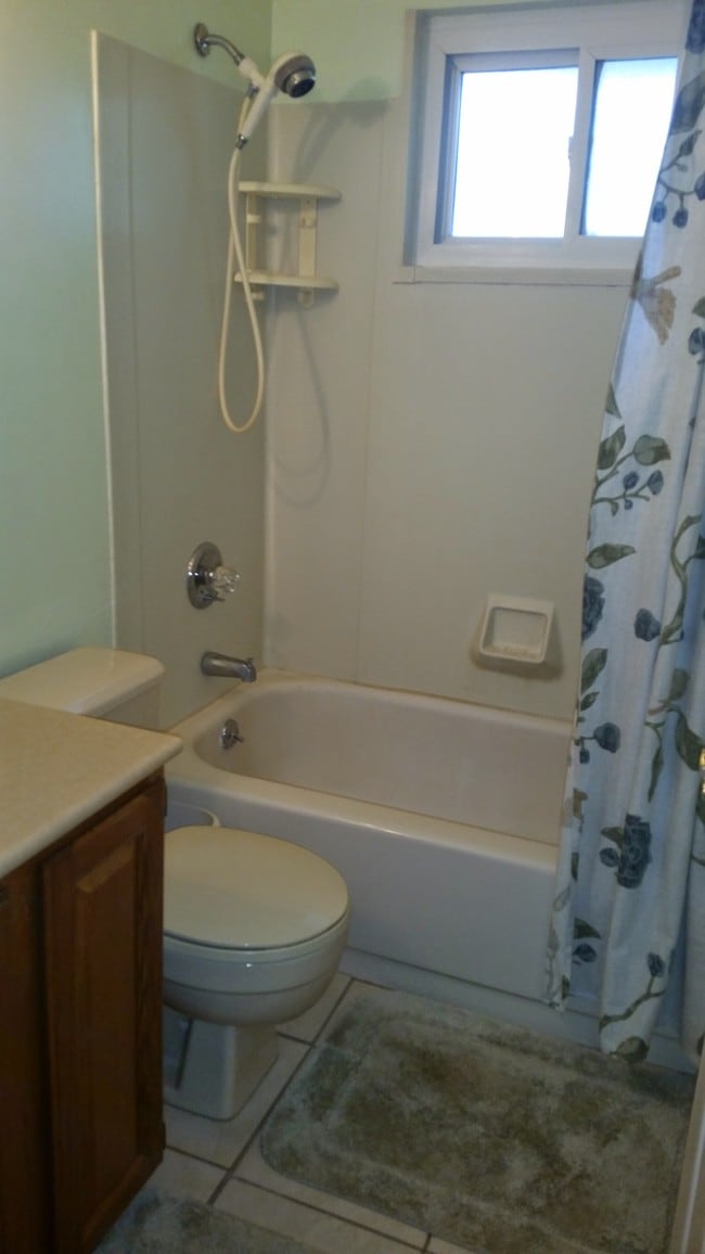 Bathroom - 10417 Hobkirk Dr