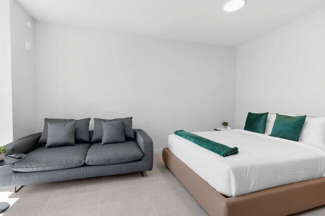 Photo - 501 NE 1st Ave Unit SI ID1502664P