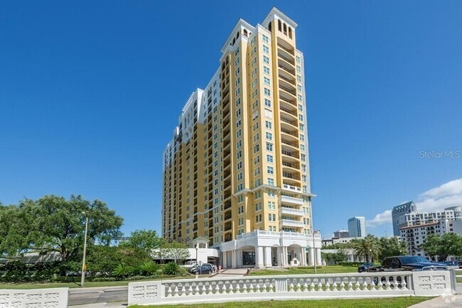 Building Photo - 345 Bayshore Blvd Unit P8 Rental