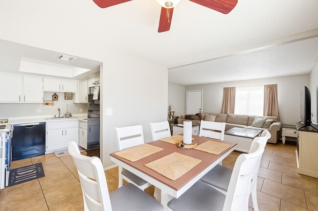 Photo - Woodridge Manor