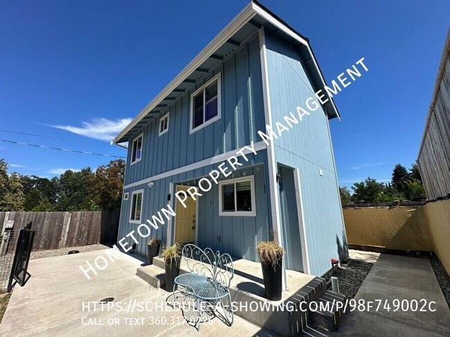 Building Photo - 302 Van Trump Ave NE Rental