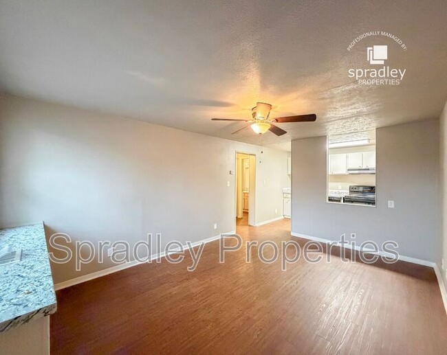 Building Photo - 608 John Paul Jones Dr Unit Apt #141