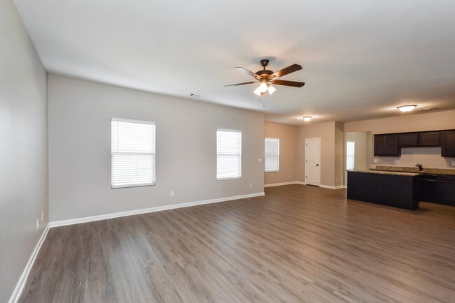 Photo - 4047 Clay Ct SE