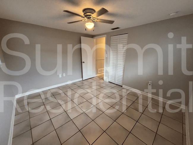 Photo - 10039 Salix Ln