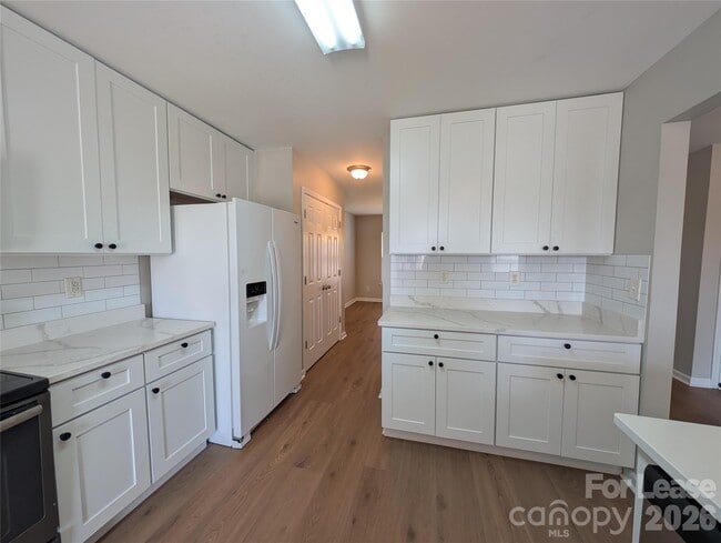 Photo - 11307 Breezehill Ln