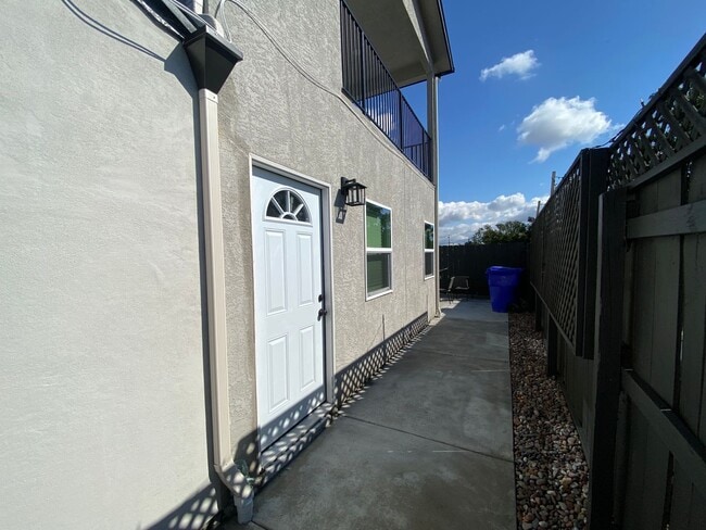 Photo - Remodeled 3BD/1BA!! Private Deck