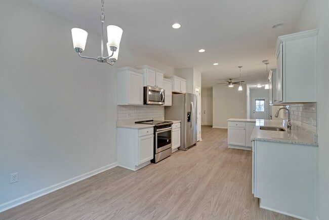 Photo - 146 Bellasera Wy