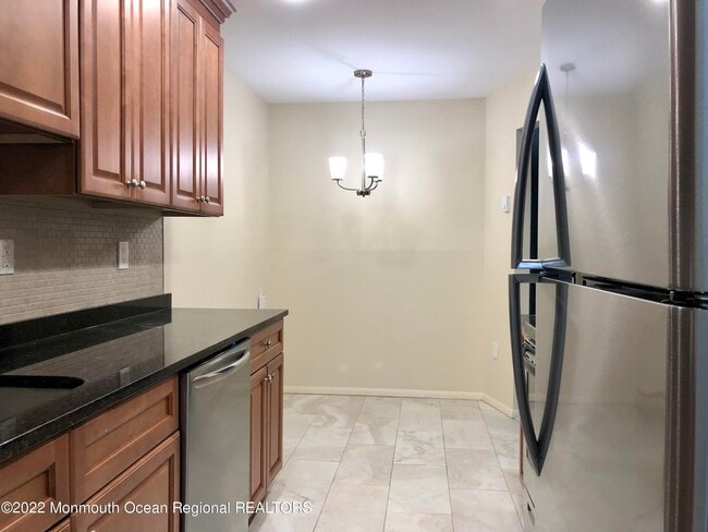 Photo - 169 Amberly Dr