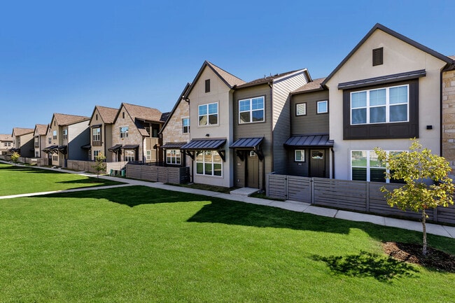 Escalon Townhomes apartments — community photo