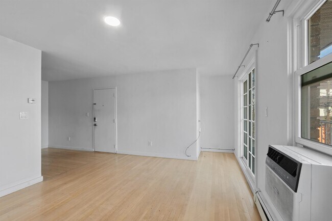Photo - 4013 Hudson Ave Unit 2