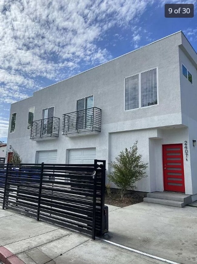 2409 1/2 Ridgeley Dr - 2409 1/2 Ridgeley Dr Unidad #2407