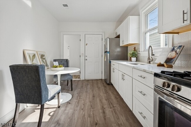 Photo - 9 Wheeler St Unit 2