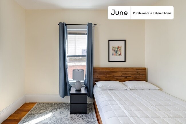 Photo - Room in Shared 4 bed/1 bath home Unidad A