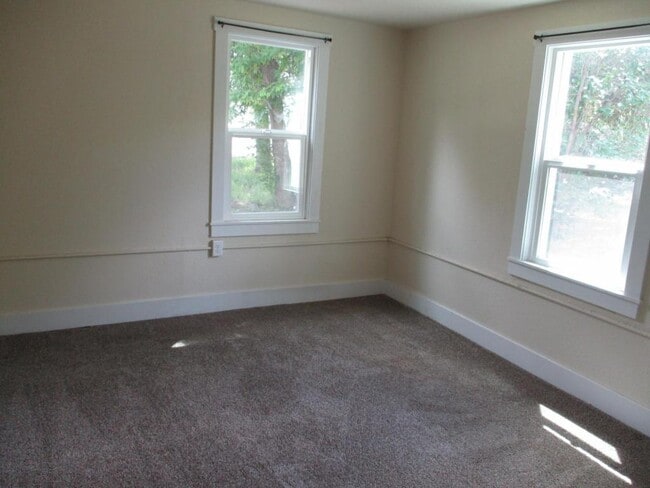 Photo - 137 W Yellowstone Ave