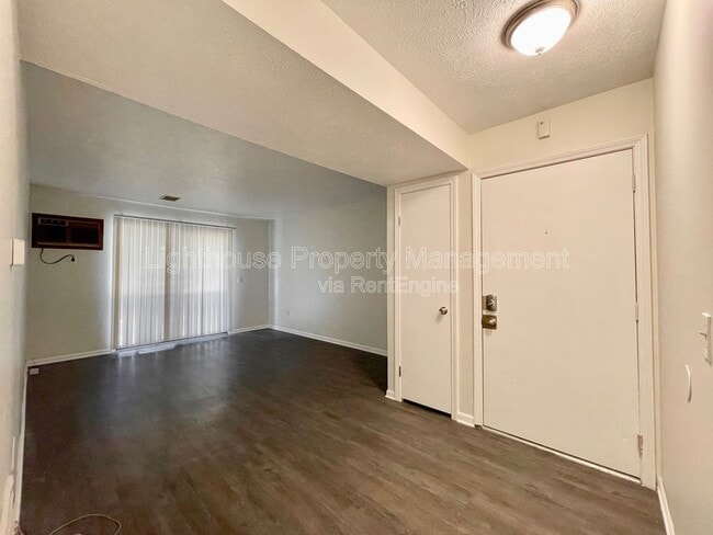 Photo - 2972 Vineland Ave SE