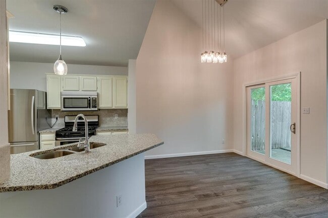 Photo - 13030 Staton Dr