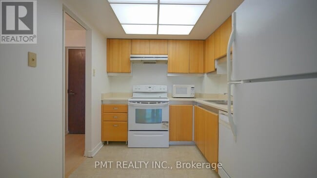 Photo - 65 Harbour Square Unit 2107