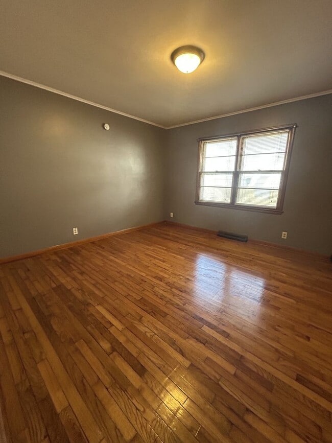 Photo - 111 W Lindburg St Unit 111 W Lindburg Apt B