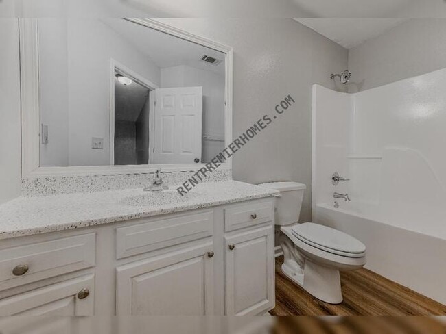 Photo - 3202 Fawn Dr