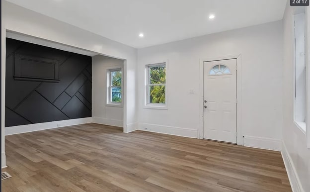 Photo - 207 Boyden St