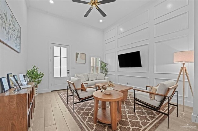Photo - 15 Esplanade Cir