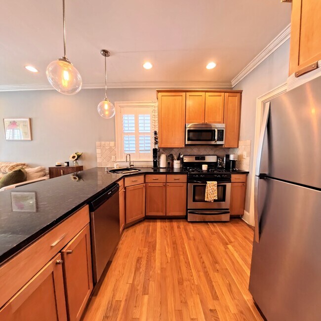 Photo - 142 Athens St