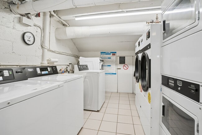 Photo - 330 E 83rd St