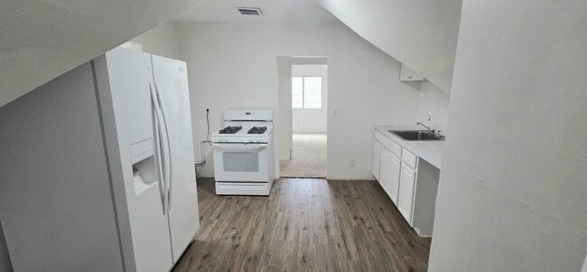 Photo - 227 E Kensington Ave