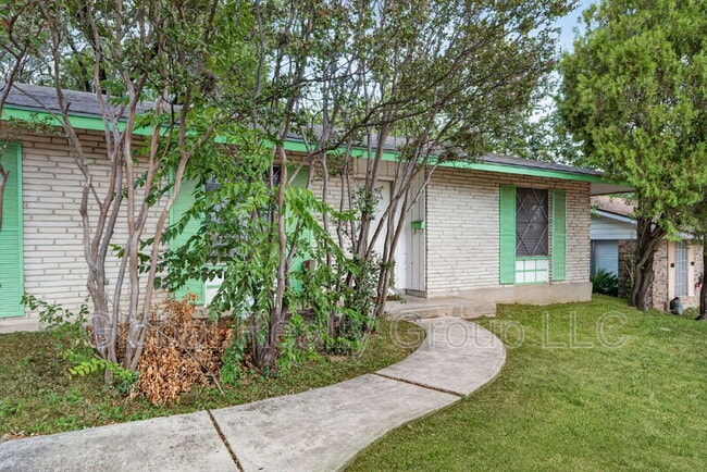Photo - 103 Brettonwood Dr