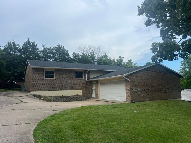 Building Photo - 3026 Hogan Dr Rental