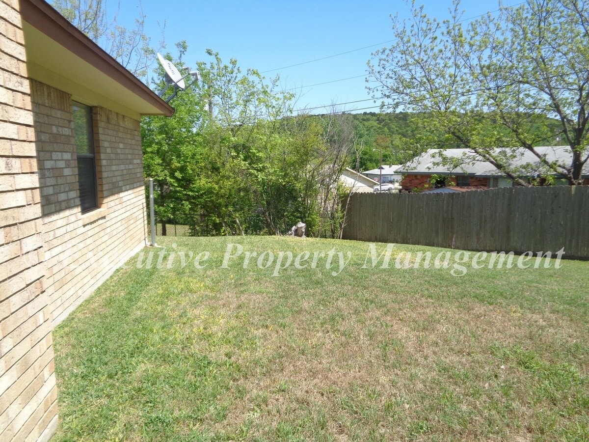 Photo - 812 Kelly Cir