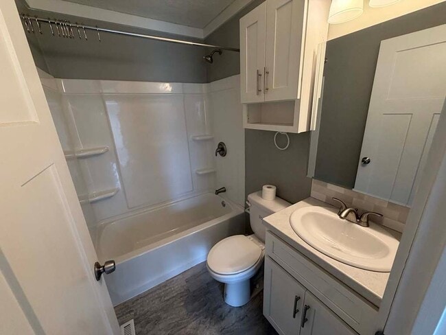 1227 Rocky Hill Rd