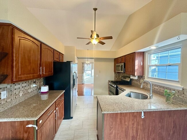 Photo - 612 Orrington Ct