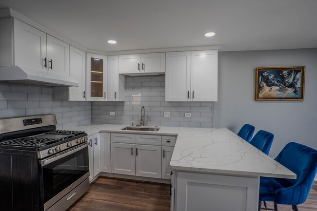 Photo - 620 57th St Unidad 1