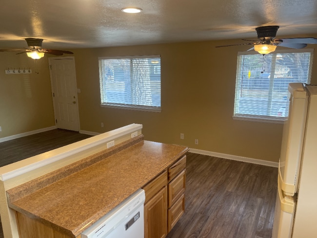 Photo - 1075 Winona Dr