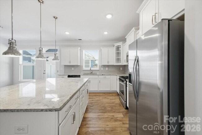 Photo - 1152 Township Pkwy