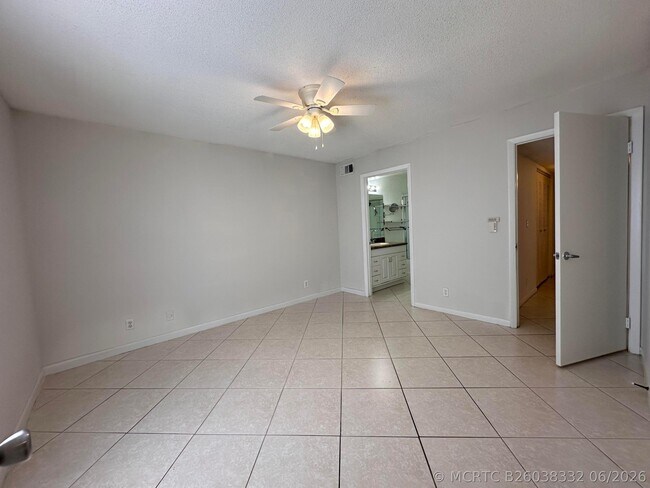 Building Photo - 815 Boynton Beach Blvd Unit 16-104