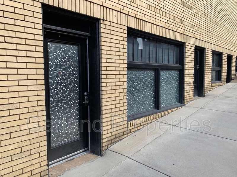 Photo - 425 Campbell Ave SW