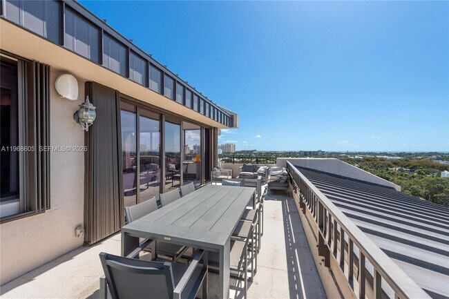 Photo - 151 Crandon Blvd Unit 939