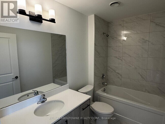 Photo - 461 Green Rd Unit 1101