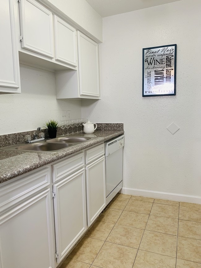 2 BED 1 BATH - Miami Gardens Apartments