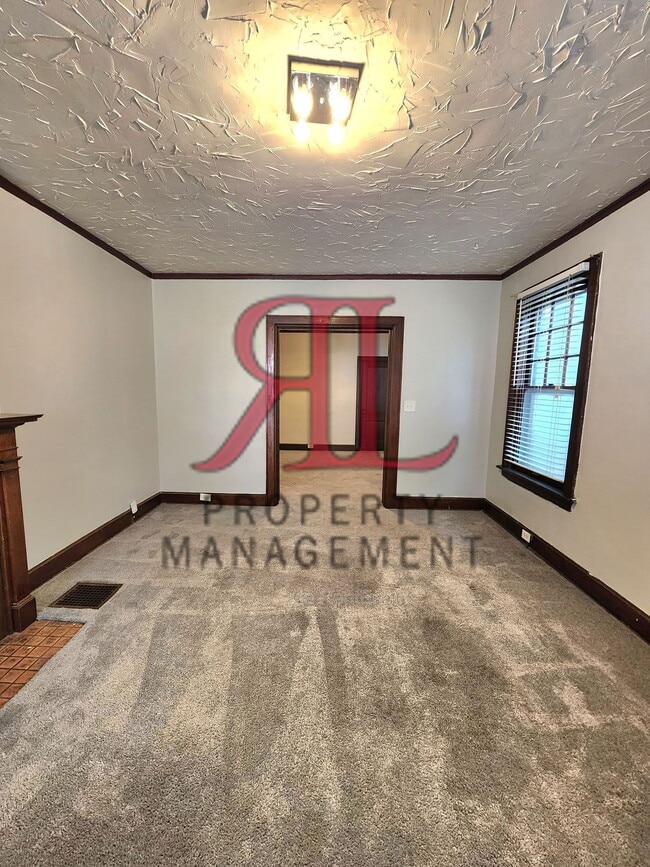 Photo - 2086 N 4th St